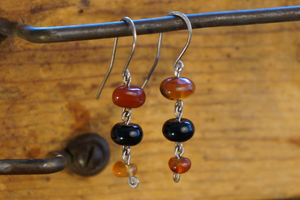 Lempicka Earrings in Carnelian & Onyx