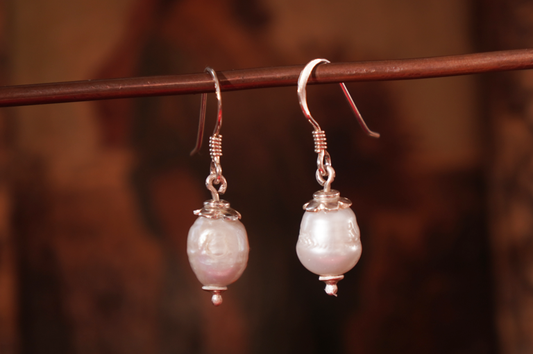 Rosalinde Earrings, Pearl